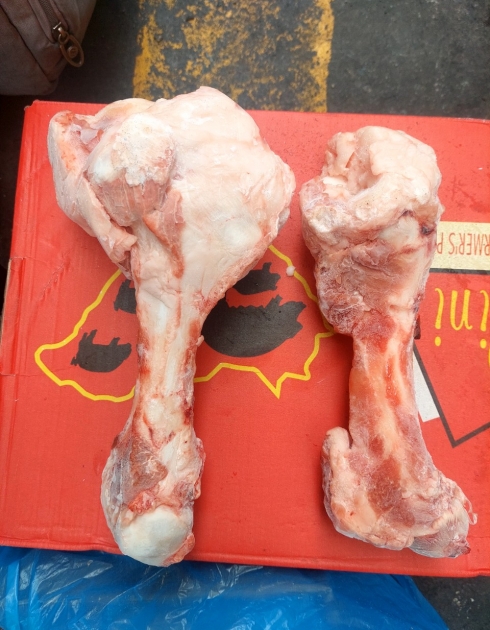 XƯƠNG ỐNG HEO ĐÔNG LẠNH